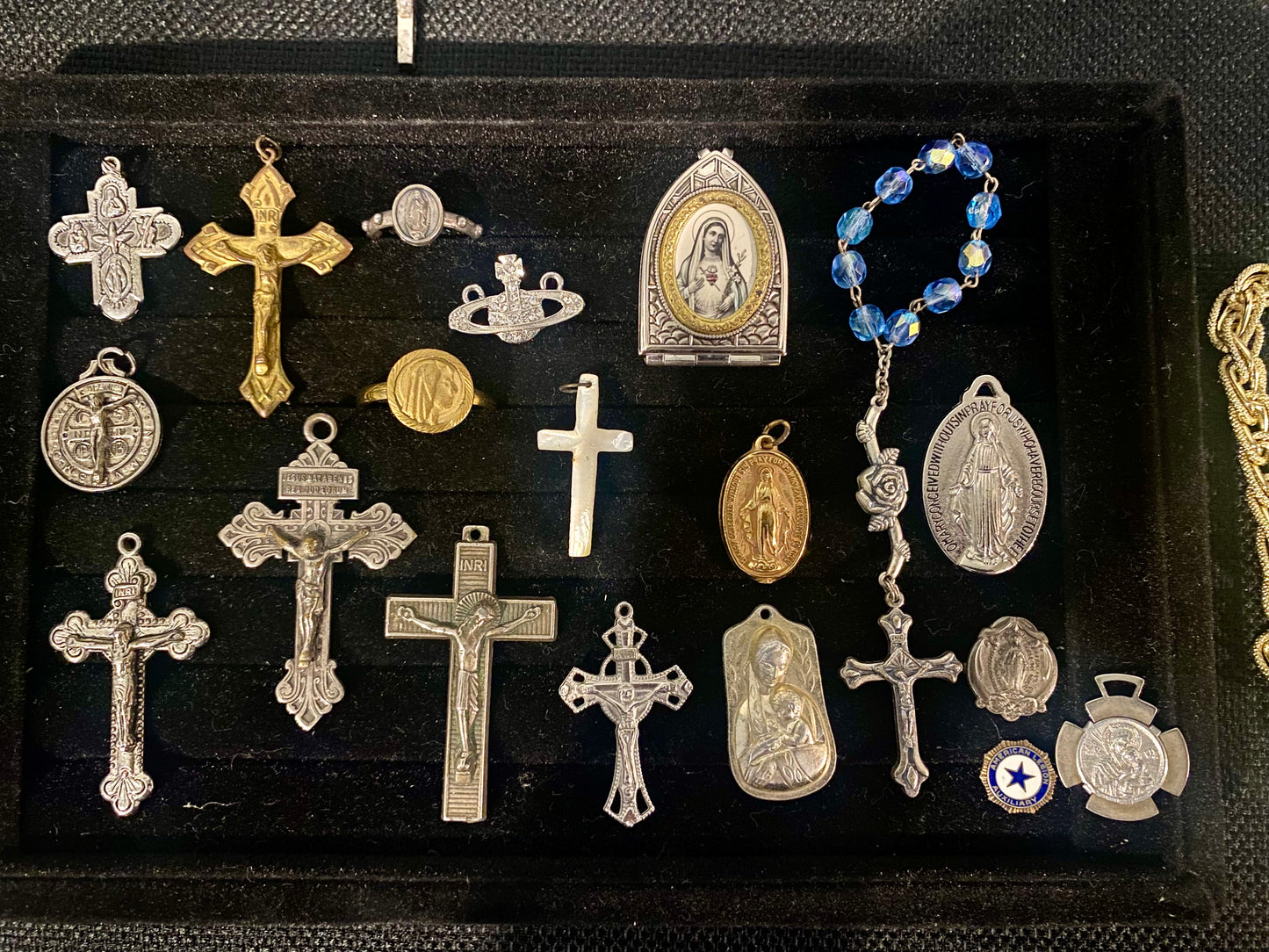 Large Lot Of Vintage Religious Pieces Sterling Silver and other metals (Not Tested)